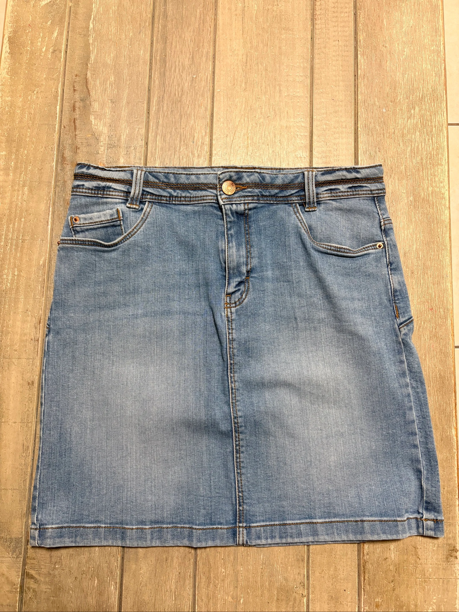 Jupe en jean - taille L - neuf - tendance 